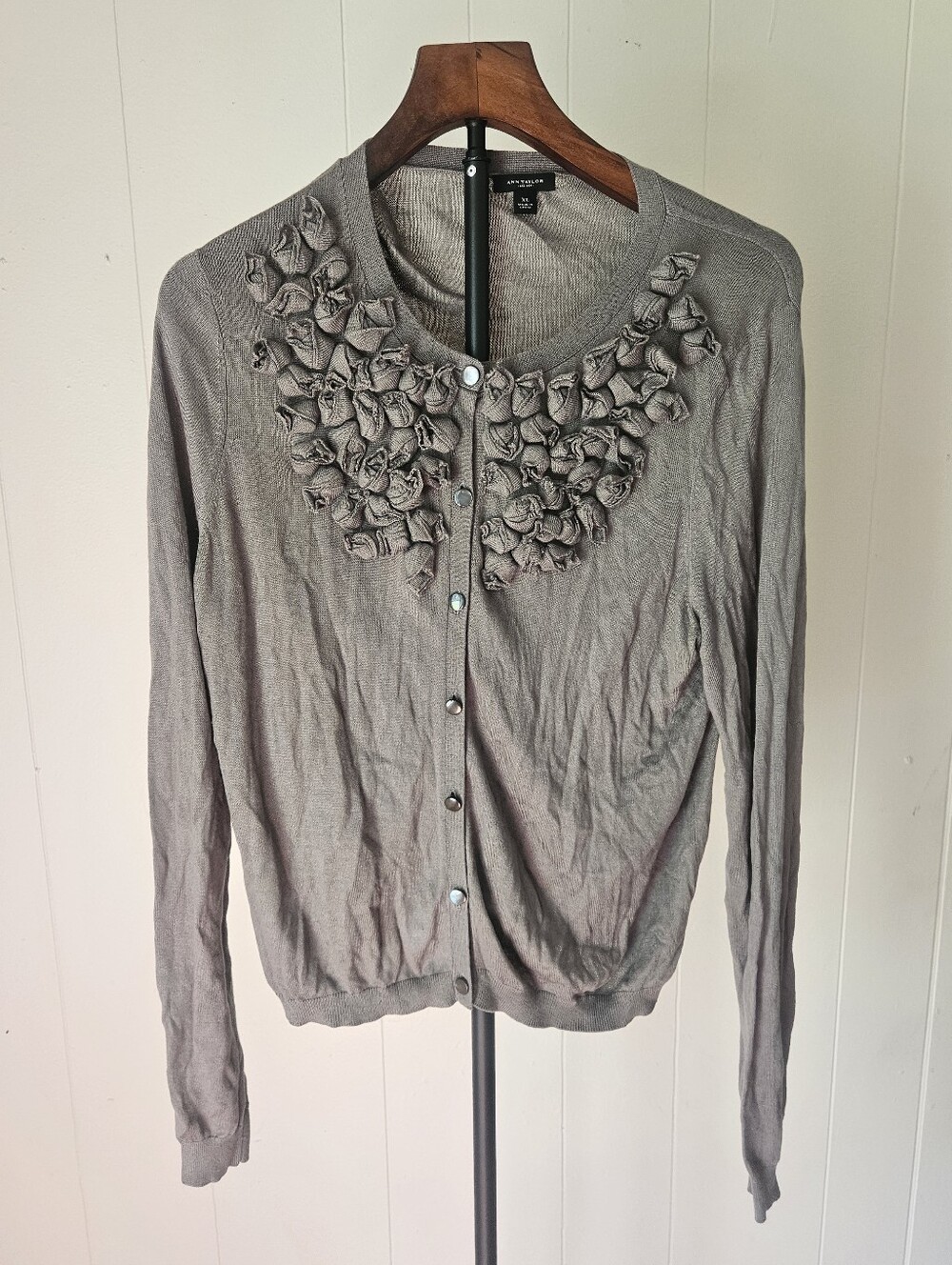 Ann Taylor Gray Floral Appliqué Button Cardigan Size XL